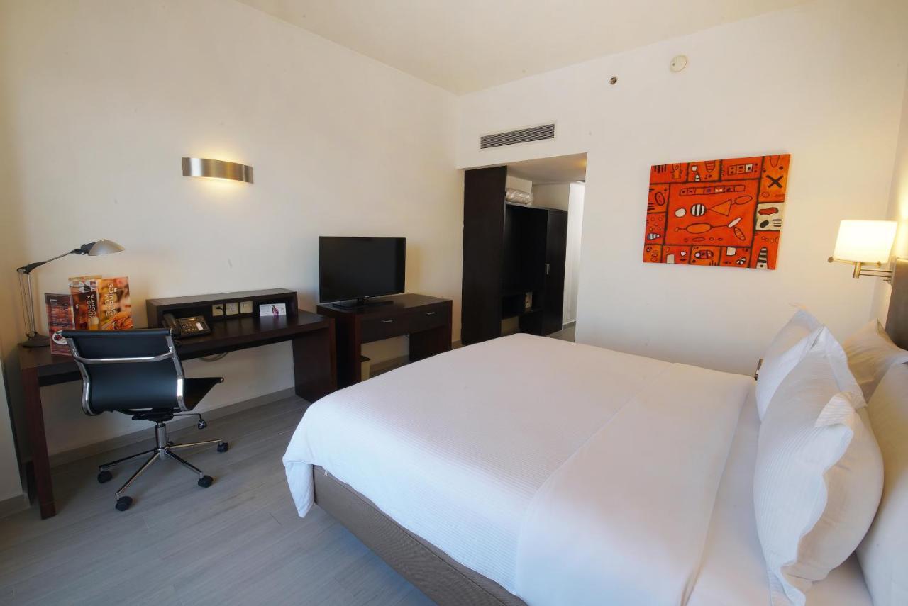 Fiesta Inn Express Ciudad Obregón エクステリア 写真